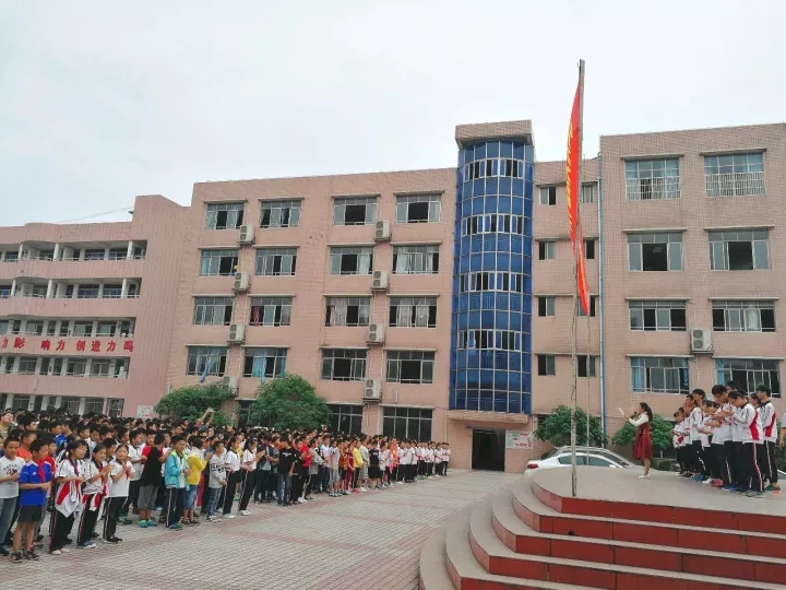 1507618056224588.jpg 640.webp.jpg