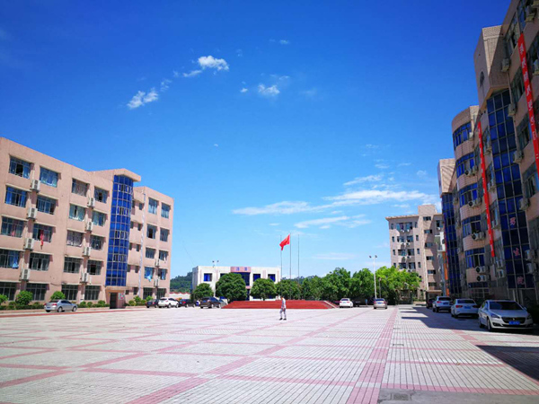 1525164375432818.jpg 08.jpg