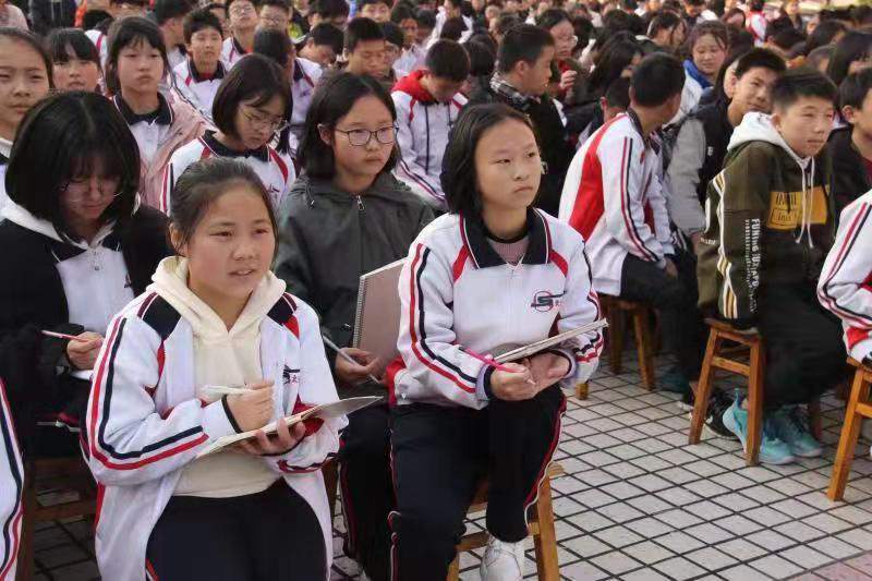 1543544972284778.jpg 181307322.jpg