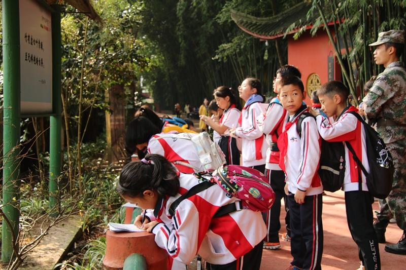 1571904132135320.jpg webwxgetmsgimg (10).jpg